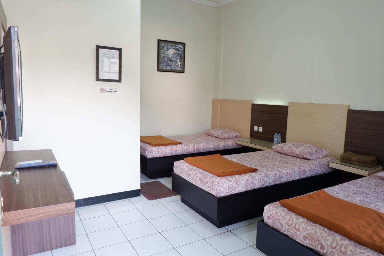 Hotel Taman Indah Madiun Exterior foto
