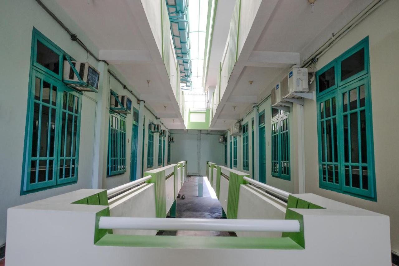 Hotel Taman Indah Madiun Exterior foto